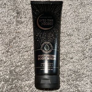 Into the night moisturizing body wash